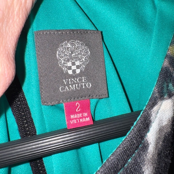 Vince Camuto Black and Green Geometric Midi Dress w/Pockets - Picture 3 of 6